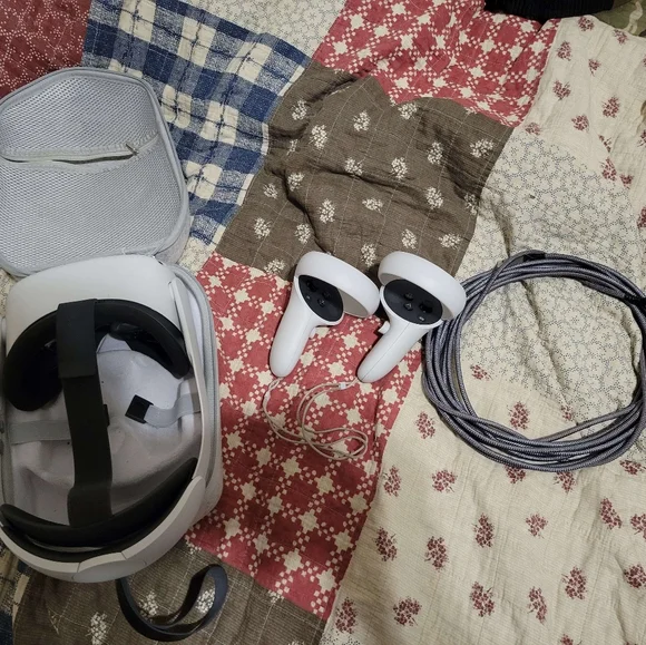 Meta Quest 2 - Picture 6 of 6